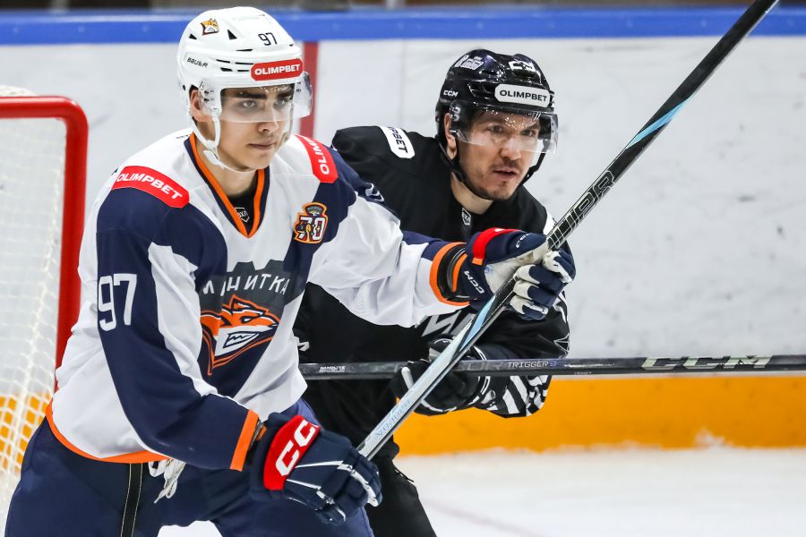 Упорная борьба в Челябинске: «Магнитка» уступила «Челмету» в напряжённом дерби